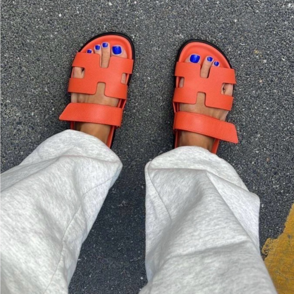 Hermes Chypre sandals in rose sorbet BNIB Authentic sz 38 orange coral color